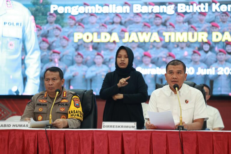 Tarunanews.com Polda Jatim Berhasil Tekan Angka Kriminal Melalui Operasi Sikat Semeru 2024 Img 20240620 Wa0128 768x512