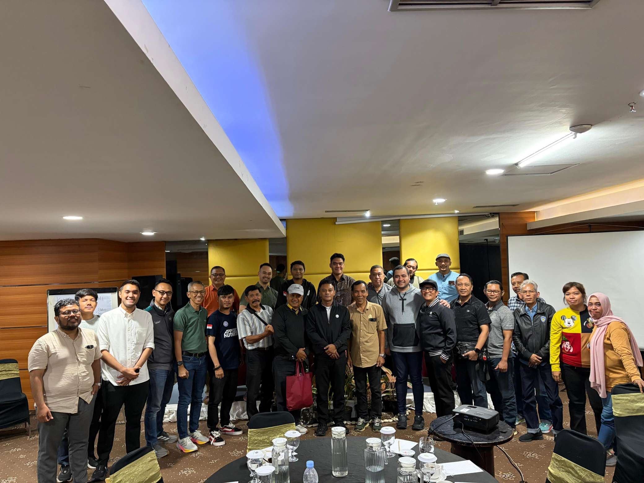 Foto: Arderio Hukom ditetapkan sebagai Ketua KONI Surabaya 2025–2029 dalam Musorkot Siola melalui aklamasi.