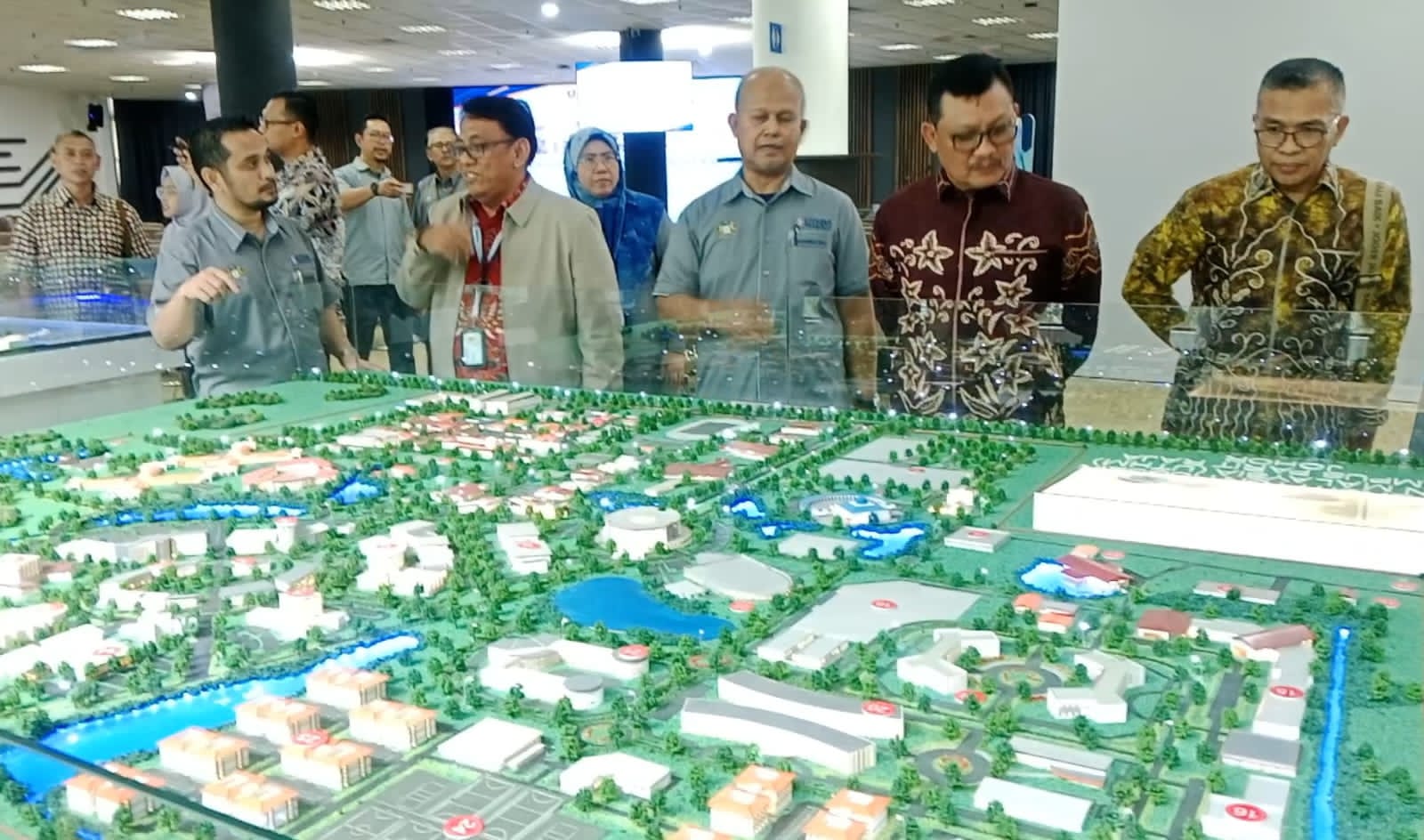 Foto: Gedung Perpustakaan UTHM dengan fasilitas digital modern yang dapat diakses mahasiswa Untag Surabaya