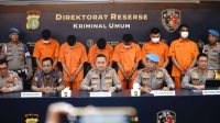 Foto: Konferensi pers Divisi Humas Polri terkait penetapan tersangka kasus penganiayaan di TMP Kalibata Jakarta Selatan