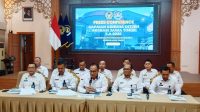 Foto: Kepala Kanwil Ditjen Imigrasi Jawa Timur Novianto saat memaparkan capaian kinerja imigrasi 2025 di Surabaya