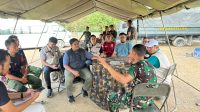 Foto: Tim medis FK UNAIR memberikan layanan kesehatan darurat bagi korban banjir dan longsor di Aceh Tamiang.