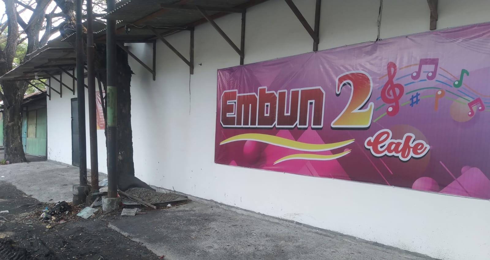 Foto suasana kafe karaoke di Sukodadi Lamongan yang tutup pasca razia Forkopimcam