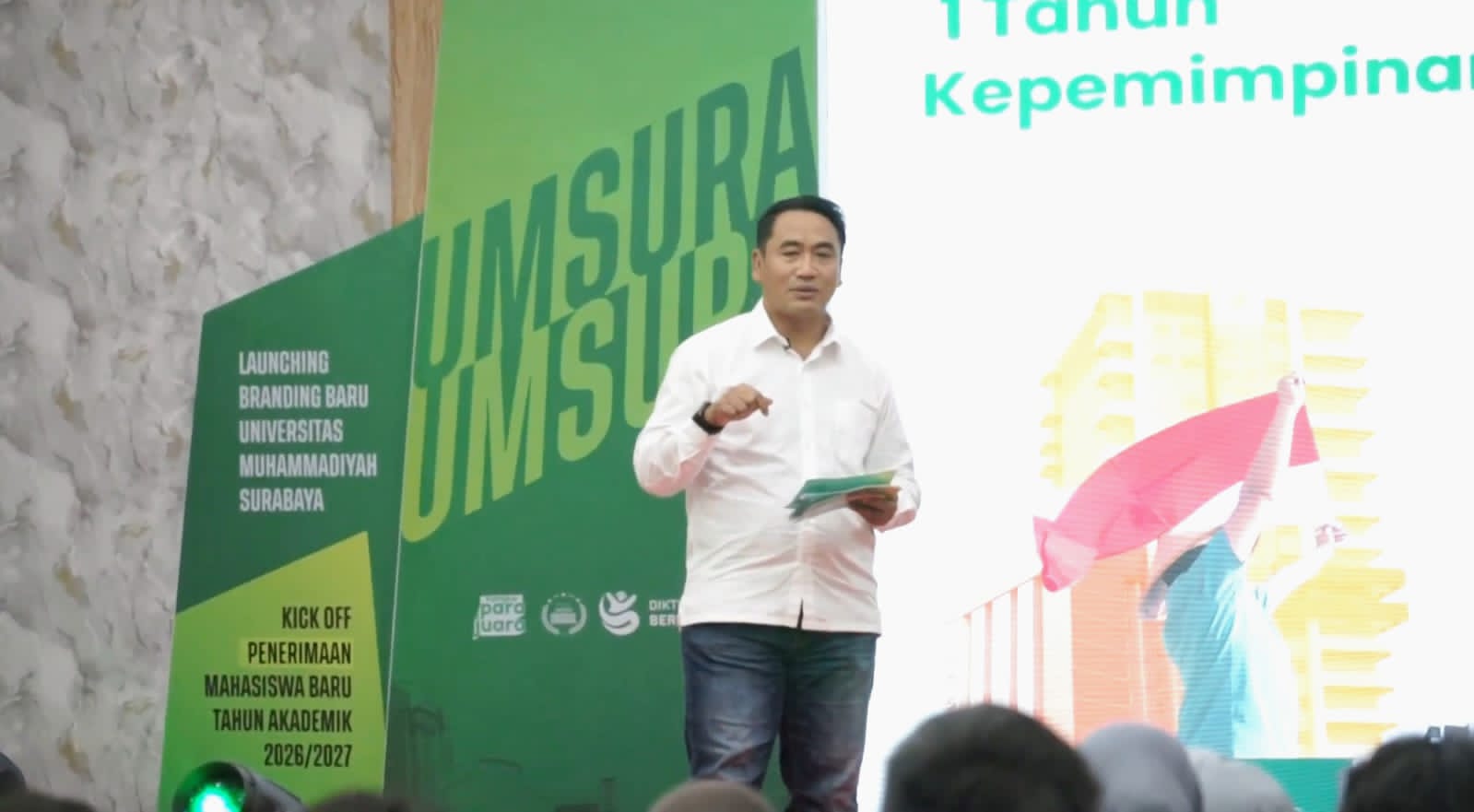 Foto: Peluncuran identitas baru UMSURA dalam acara rebranding Universitas Muhammadiyah Surabaya