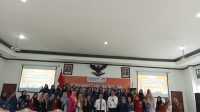Foto: Plh Kepala Perwakilan BKKBN Jawa Timur Sukamto memberikan sambutan pada Peringatan Hari Ibu ke-97 dan HUT DWP ke-26 di Surabaya.