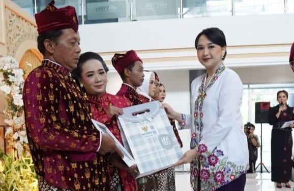 Foto: Suasana acara Kediri Ngunduh Mantu di Convention Hall SLG Kabupaten Kediri dalam rangka Hari Ibu 2025