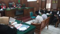 Foto: Hakim Ketua menegur JPU dalam sidang dugaan pemerasan dengan saksi pelapor Kadisdik Jawa Timur mangkir dari persidangan