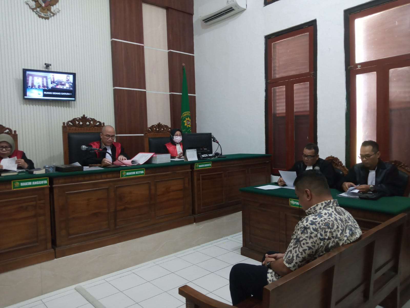 Foto: Suasana sidang kasus penjualan kapal di Pengadilan Negeri Surabaya dengan agenda pembacaan eksepsi kuasa hukum terdakwa