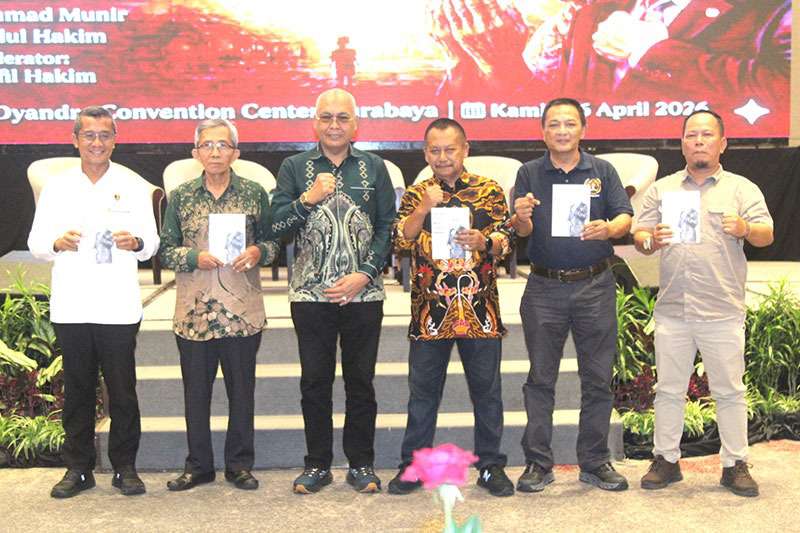 Foto: Resepsi HPN 2026 dan HUT PWI ke-80 di Dyandra Convention Center Surabaya dengan penyerahan penghargaan tokoh nasional