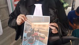 Foto: Kuasa hukum terdakwa, Rika Sofianti,