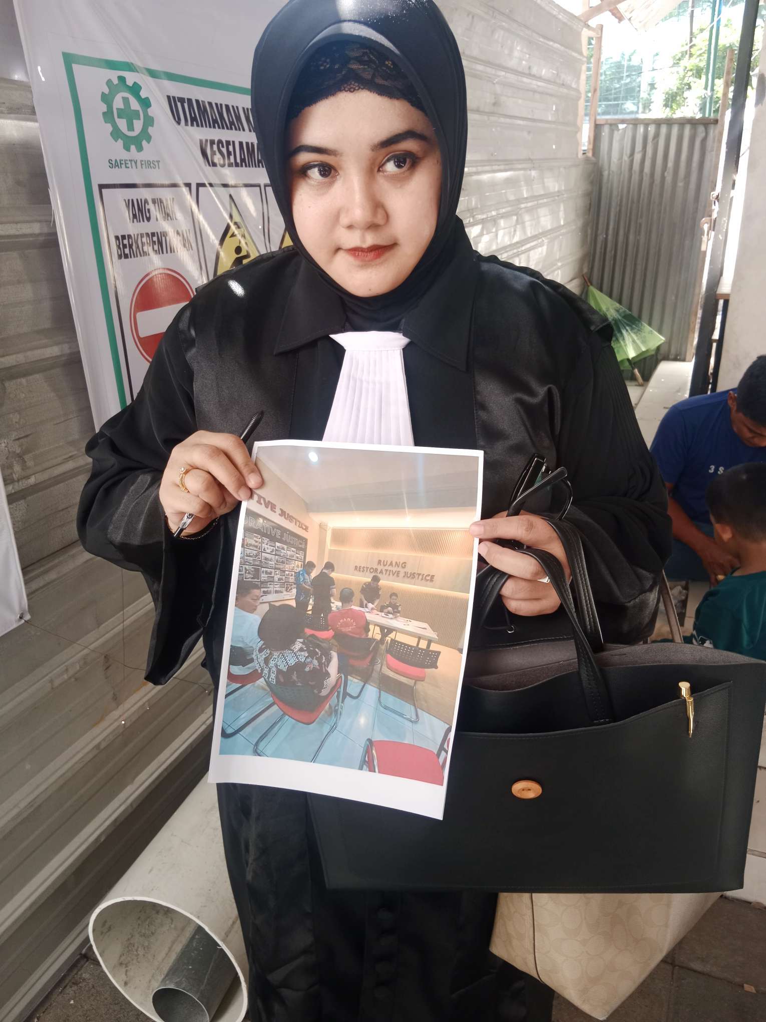 Foto: Kuasa hukum terdakwa, Rika Sofianti,
