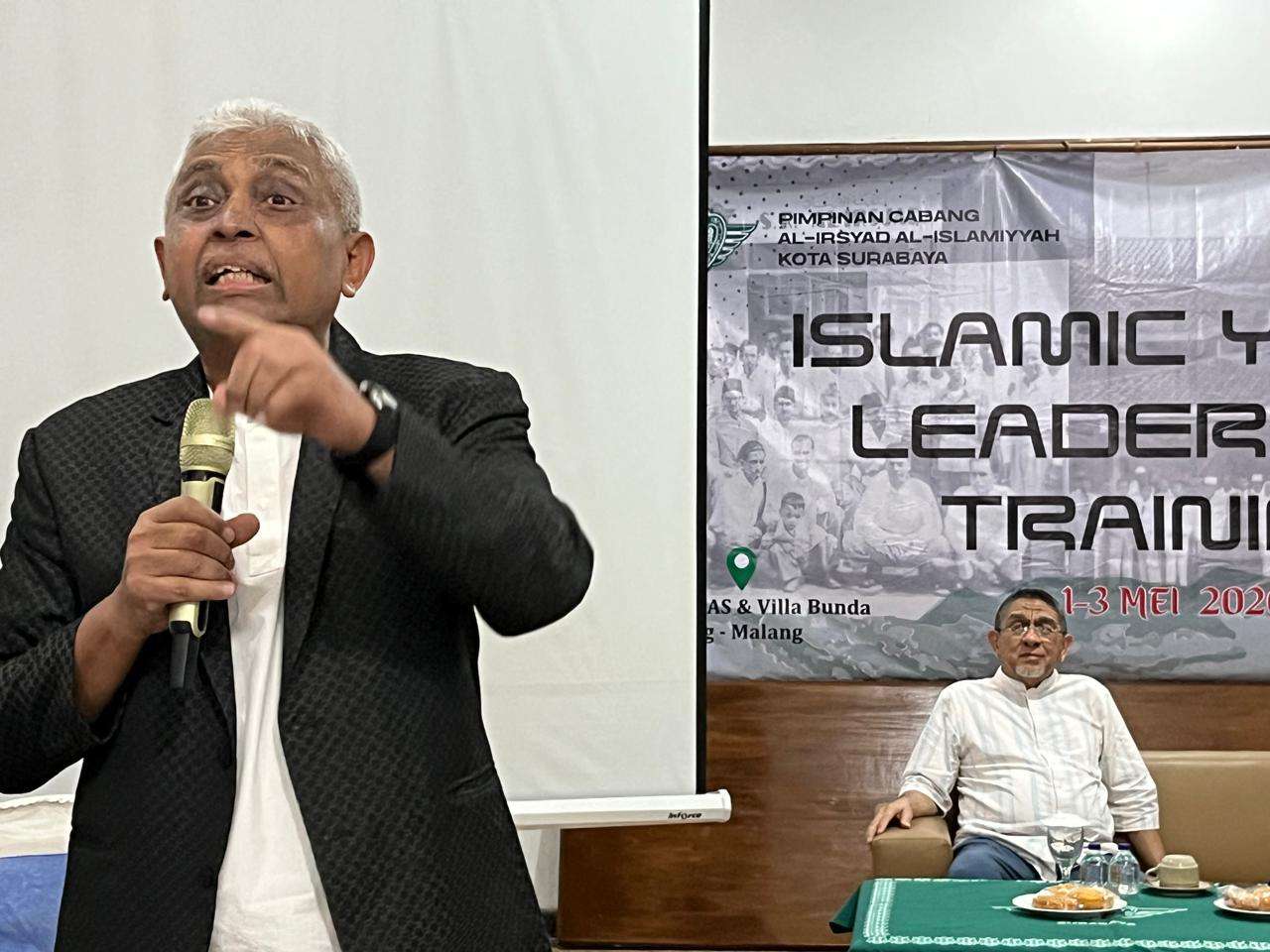 Foto: Kegiatan pengkaderan Al Irsyad Al Islamiyyah di Villa Bunda Lawang Malang dengan Ahmad Riyadh sebagai pembicara utama