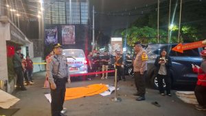 Foto: Lokasi Hotel Gold Vitel Surabaya tempat pria 21 tahun ditemukan tewas usai jatuh dari lantai 20