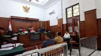 Foto: persidangan kasus dugaan penipuan investasi wood pellet di Surabaya dengan kerugian mencapai Rp620 juta.