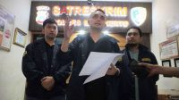 Foto: Satreskrim Polres Mojokerto mengamankan residivis kasus pencurian minimarket di Trowulan beserta barang bukti hasil kejahatan