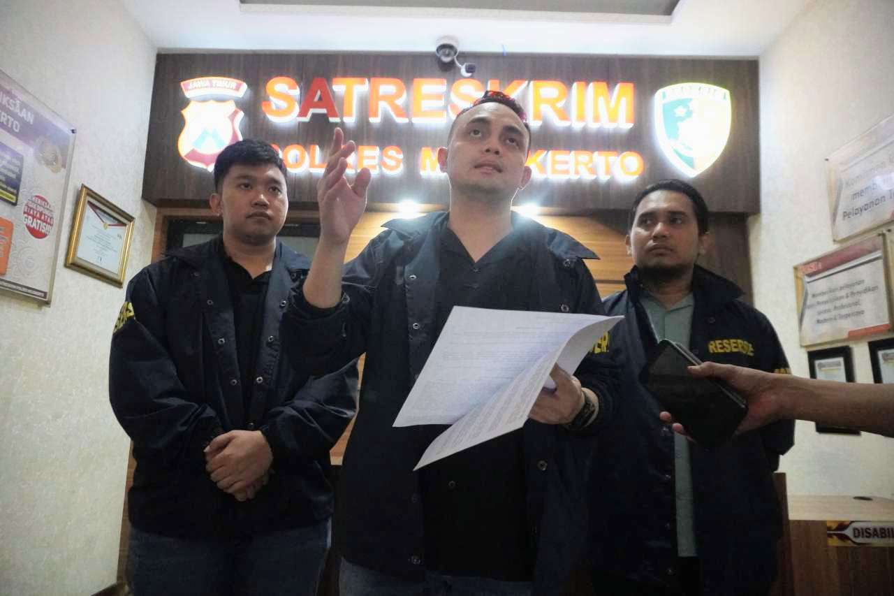 Foto: Satreskrim Polres Mojokerto mengamankan residivis kasus pencurian minimarket di Trowulan beserta barang bukti hasil kejahatan