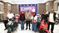 Foto: Kapolda Jawa Timur Irjen Pol Nanang Avianto saat konferensi pers pengungkapan kasus 3C dan pengembalian kendaraan korban curanmor serta begal di Mapolda Jatim. Foto: Kapolda Jawa Timur Irjen Pol Nanang Avianto saat konferensi pers pengungkapan kasus 3C dan pengembalian kendaraan korban curanmor serta begal di Mapolda Jatim.