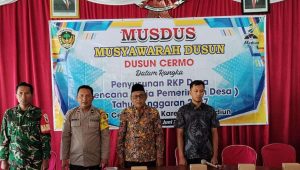 Foto: Kepala Desa Cermo Sukiman memimpin Musyawarah Dusun penyusunan RKP Desa Tahun Anggaran 2027 di Desa Cermo Kecamatan Kare Kabupaten Madiun