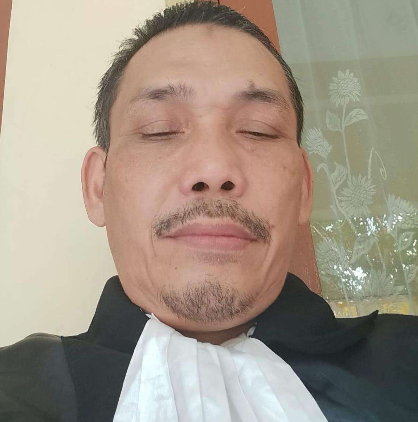 Foto: Kuasa hukum korban memberikan keterangan terkait lambannya penanganan kasus dugaan percobaan pemerkosaan dan penganiayaan yang ditangani Polres Lamongan.