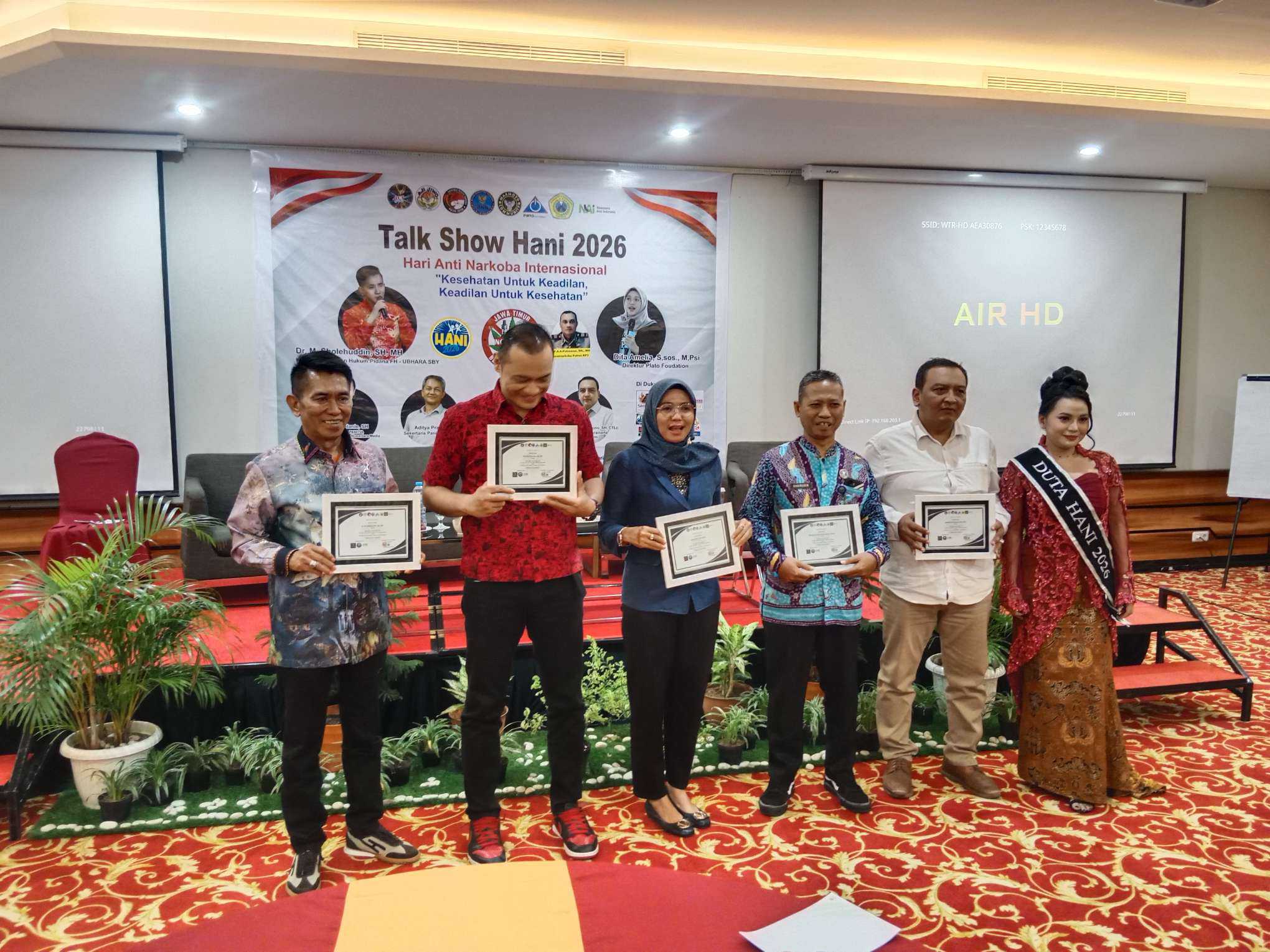 Foto: AKP Adik Agus Putrawan menghadiri talkshow Hari Anti Narkotika Internasional (HANI) 2026 di Surabaya dan mengajak masyarakat bersama memerangi penyalahgunaan narkoba.