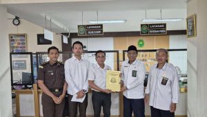Foto: Asdatun Kejati Jawa Timur menjelaskan program pengajuan penetapan wali bagi 505 anak di bawah umur secara serentak di seluruh Jawa Timur.