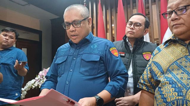Foto: Aspidsus Kejati Jawa Timur I Gede Punia memberikan keterangan terkait pengembangan penyidikan kasus dugaan korupsi penyaluran KUR BNI Cabang Jember di Surabaya.