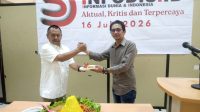 Foto: Ketua PWI Jawa Timur H. Lutfil Hakim memberikan sambutan pada tasyakuran HUT ke-5 Infodis di Graha PWI Jawa Timur, Surabaya. Foto: Ketua PWI Jawa Timur H. Lutfil Hakim memberikan sambutan pada tasyakuran HUT ke-5 Infodis di Graha PWI Jawa Timur, Surabaya.