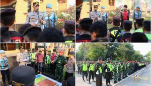 Foto: Ratusan personel gabungan Polres Madiun Kota bersiaga mengamankan konser Dewa 19 Feat. Virzha di Stadion Wilis, Kota Madiun, dalam rangka Madiun Play Music Festival Hari Jadi ke-108 Kota Madiun.