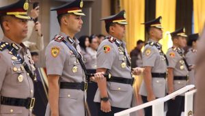 Foto: AKBP Rizki Pratama Wida Prastianto mengikuti serah terima jabatan sebagai Kapolres Madiun Kota di Gedung Semeru Polda Jawa Timur pada 28 Juli 2026.