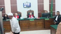 Foto: Suasana persidangan perkara pencurian tas di parkiran Shopee Express Surabaya yang berujung vonis empat bulan penjara bagi terdakwa.
