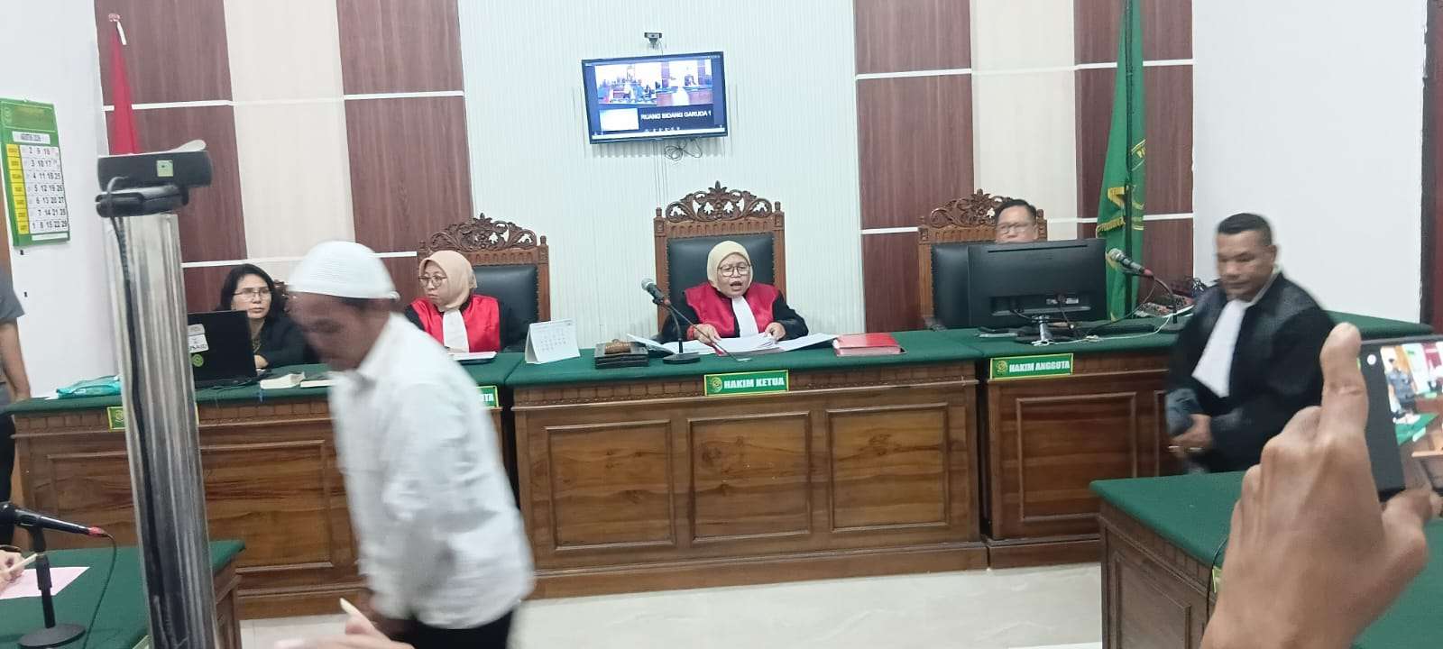 Foto: Suasana persidangan perkara pencurian tas di parkiran Shopee Express Surabaya yang berujung vonis empat bulan penjara bagi terdakwa.