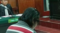 Foto: Majelis Hakim Pengadilan Negeri Surabaya membacakan putusan terhadap Jefta Gideon Nggebu dalam perkara kekerasan dalam rumah tangga (KDRT). Compress 20260730 220855