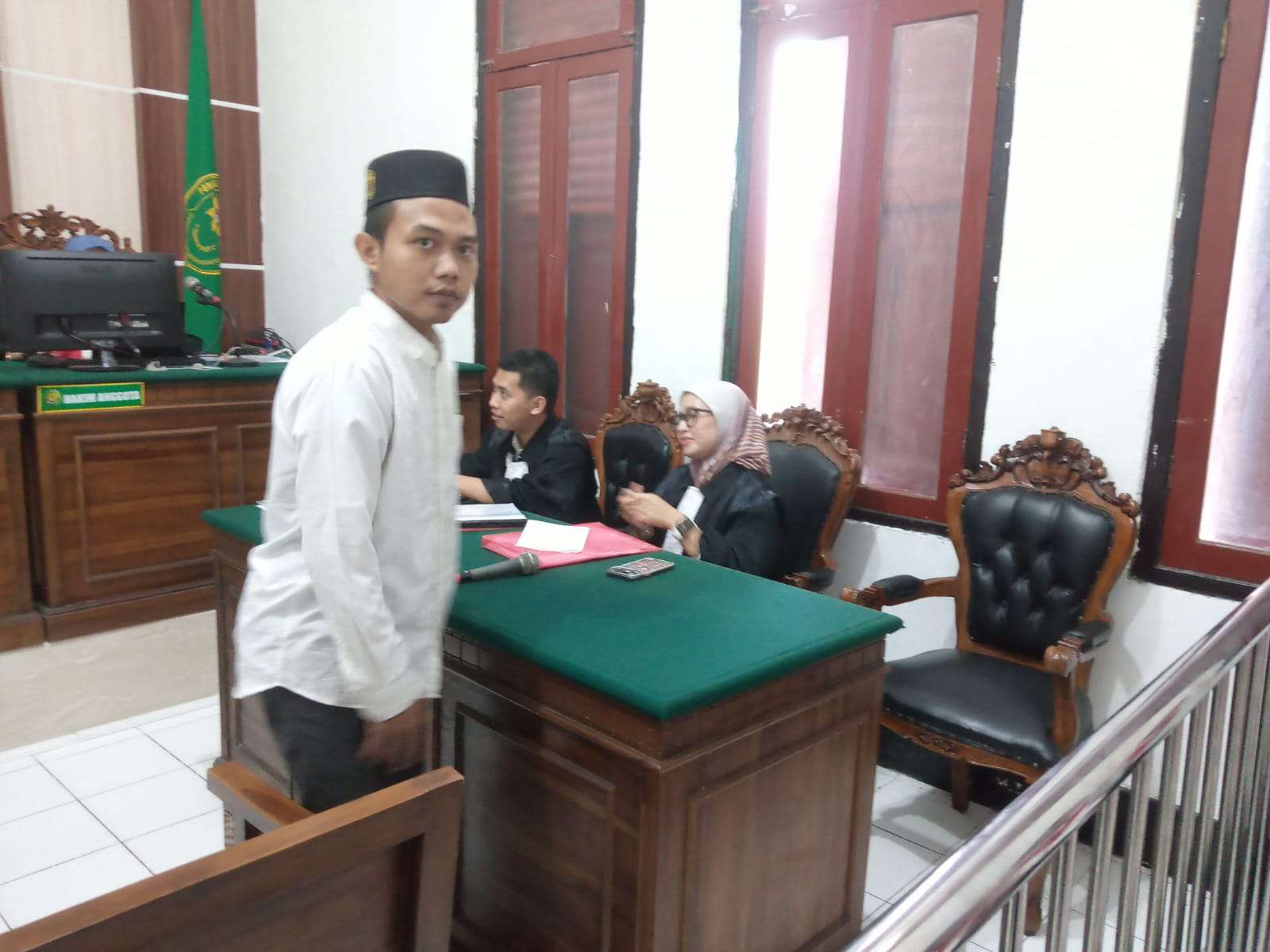 Foto: Jaksa Penuntut Umum membacakan tuntutan terhadap terdakwa Firrizki Rahmatulloh dalam sidang dugaan penipuan penyelenggaraan Jatim Half Marathon 2026 di Pengadilan Negeri Surabaya.