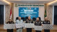 Foto: Kejari Tanjung Perak menyetorkan Rp4,9 miliar hasil TPPU judi online ke kas negara Foto: Kejari Tanjung Perak menyetorkan Rp4,9 miliar hasil TPPU judi online ke kas negara