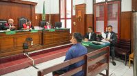 Foto: Sidang eksepsi Direktur Utama PT Bentang Persada Internusa Santoso Utomo Tjioe di Pengadilan Negeri Surabaya terkait perkara wire rope tanpa SPPT SNI Foto: Sidang eksepsi Direktur Utama PT Bentang Persada Internusa Santoso Utomo Tjioe di Pengadilan Negeri Surabaya terkait perkara wire rope tanpa SPPT SNI