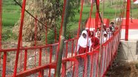 Foto: Jembatan Garuda Madiun mempermudah akses dan mobilitas warga menuju sekolah serta fasilitas umum. Foto: Jembatan Garuda Madiun mempermudah akses dan mobilitas warga menuju sekolah serta fasilitas umum.
