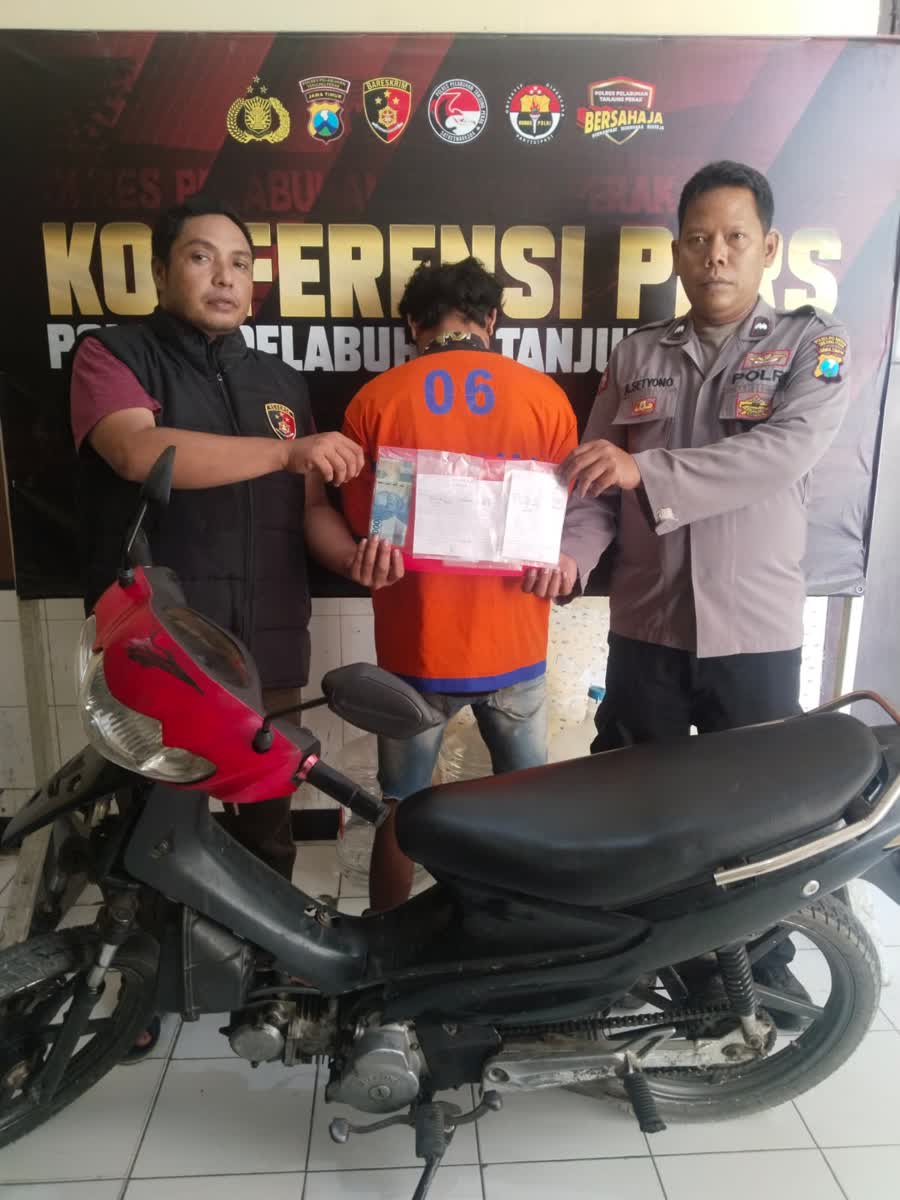 Foto: Polsek Kenjeran amankan pelaku pembobolan gudang plastik Tambak Wedi Surabaya