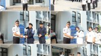 Foto: Kepala Rutan Kelas I Surabaya Tristiantoro Adi Wibowo bersama pegawai mengikuti apel pagi dan pembagian suplemen serta vitamin Foto: Kepala Rutan Kelas I Surabaya Tristiantoro Adi Wibowo bersama pegawai mengikuti apel pagi dan pembagian suplemen serta vitamin