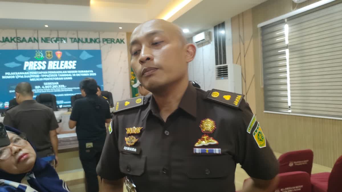 Foto: Kepala Seksi Intelijen (Kasi Intel) Kejari Tanjung Perak, I Made Agus Mahendra Iswara,