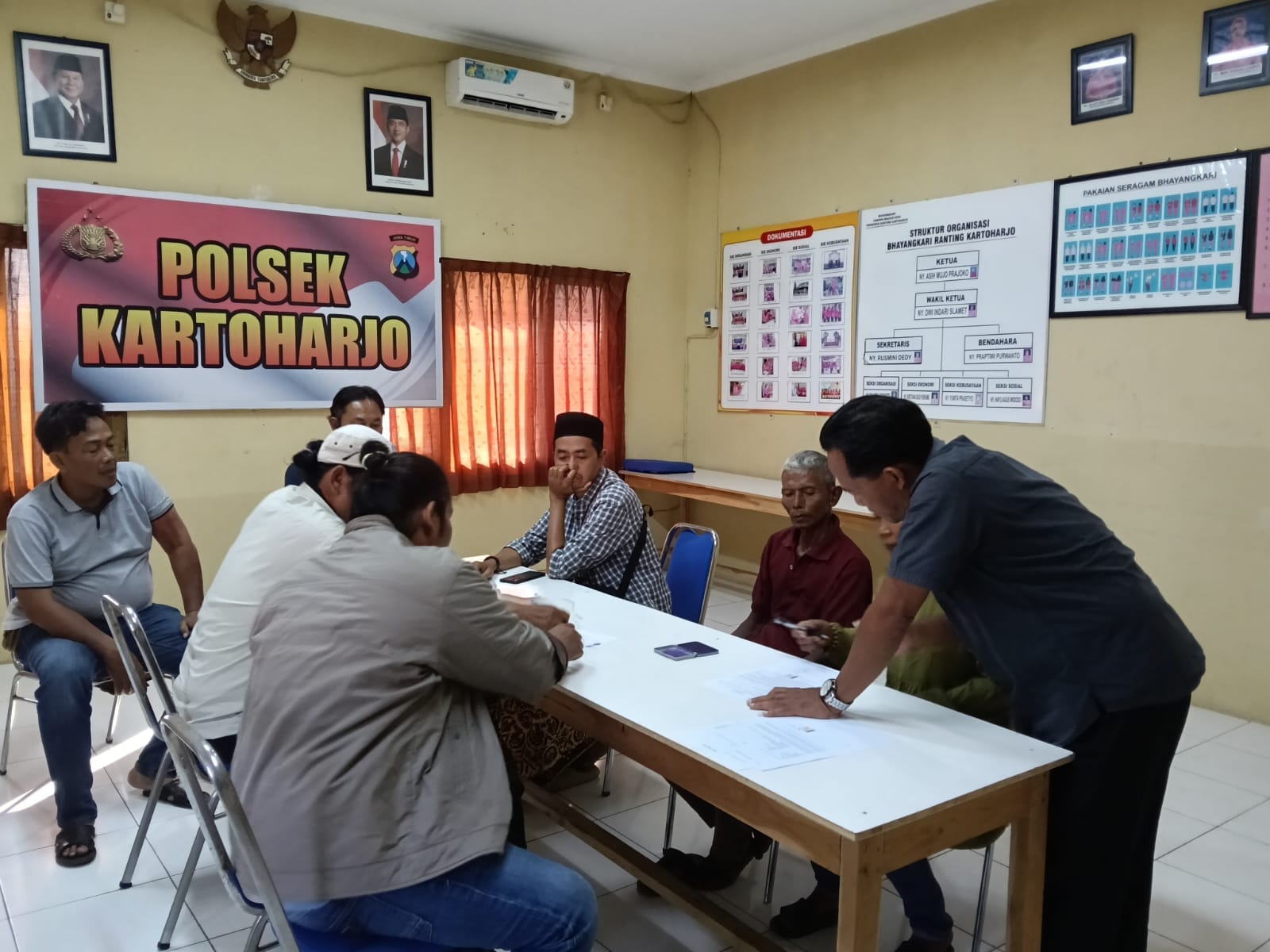 Foto: Mediasi kasus dugaan intimidasi pedagang pisang di Madiun berakhir damai