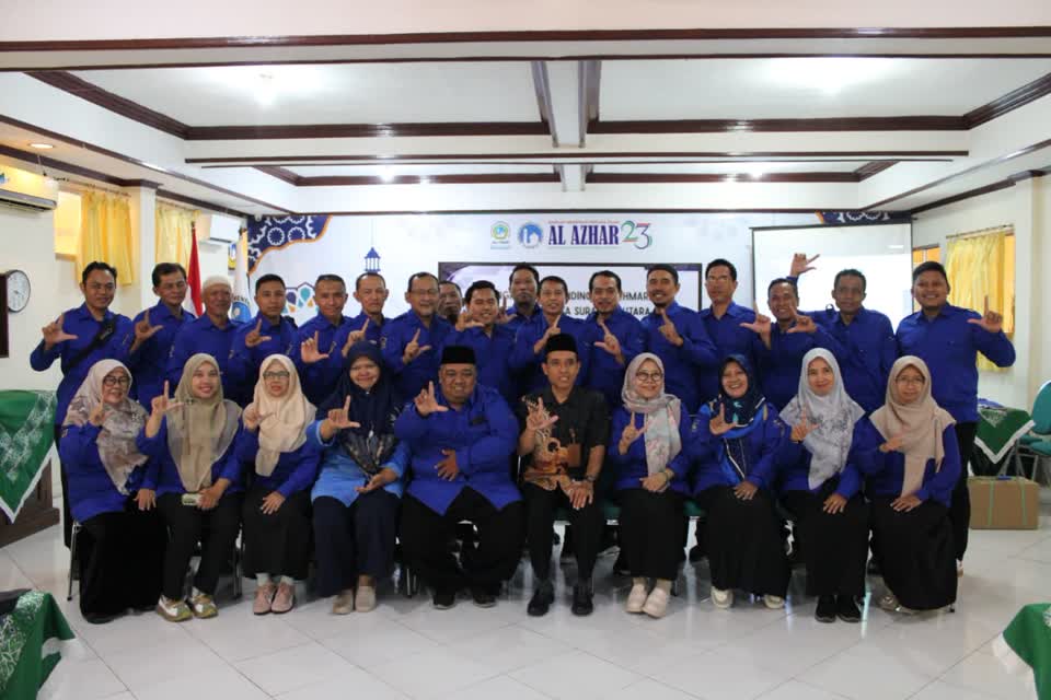 Foto: 28 kepala SMP Swasta Surabaya Utara saat kegiatan benchmarking dan berbagi praktik baik di SMP Islam Al Azhar 23 Semarang