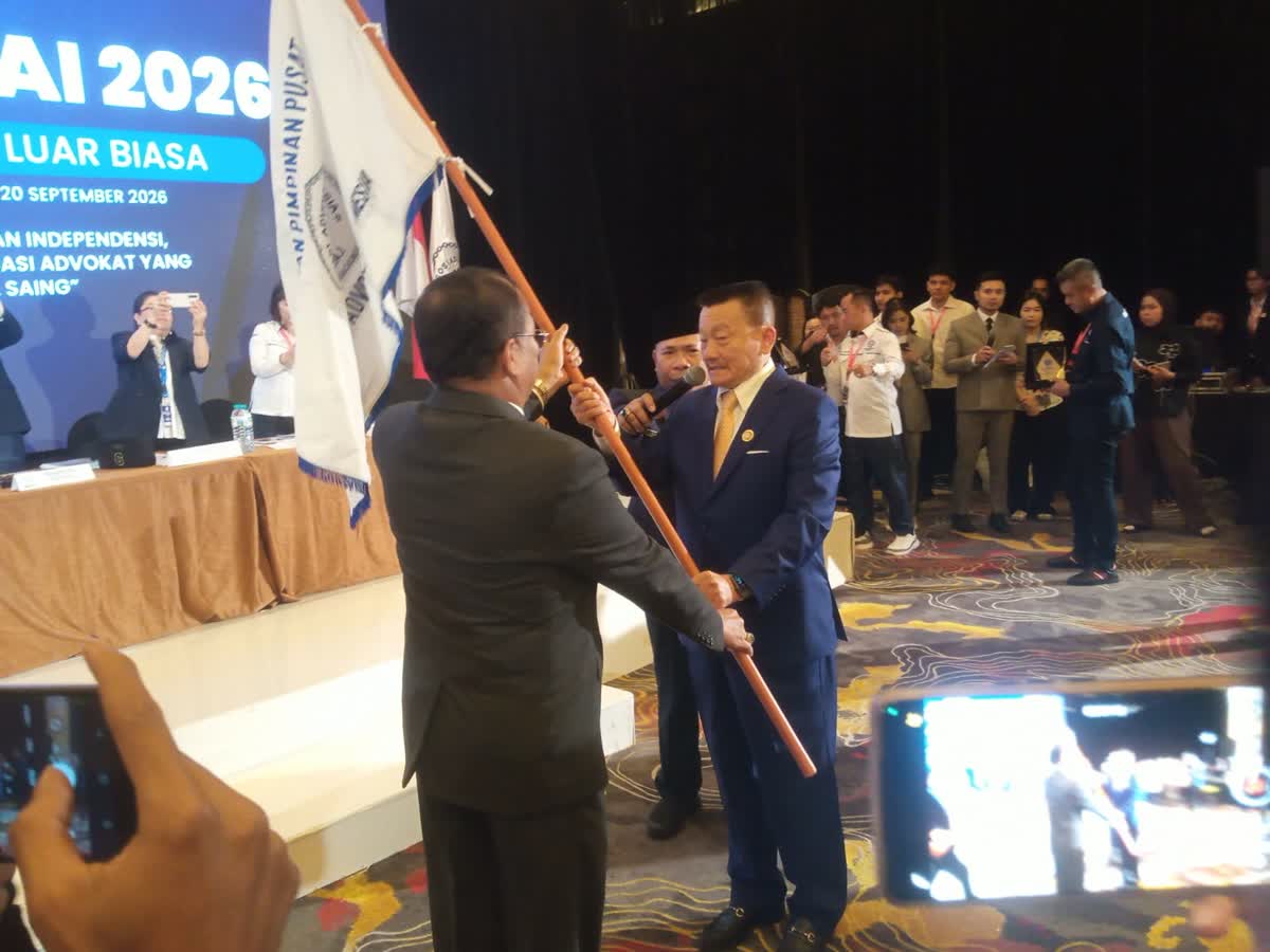 Foto: Ketua Umum AAI 2026–2031 Prof. Dr. Chandra Srijaya saat menyampaikan komitmen penguatan organisasi dan profesi advokat.