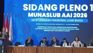 Foto: Prof. Dr. Chandra Srijaya ditetapkan sebagai Ketua Umum DPP AAI periode 2026–2031 dalam Munas AAI di Surabaya