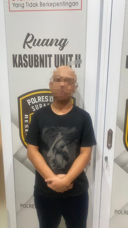 Anak di Bawah Umur, Anak Tiri, kekerasan seksual, Kriminal Surabaya, Nusantara Abadi News, Polrestabes Surabaya, Polsek Dukuh Pakis, Surabaya, UU TPKSPolrestabes Surabaya, Surabaya, kekerasan seksual, anak di bawah umur, anak tiri, Polsek Dukuh Pakis, UU TPKS, kriminal Surabaya, Nusantara Abadi News.