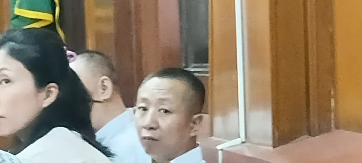 Foto: Sidang perkara dugaan scamming 41 WNA di Pengadilan Negeri Surabaya.