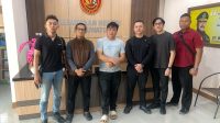 Foto: Tim Tabur Kejari Surabaya menangkap buronan terpidana fidusia Oktavanus Katili di Kabupaten Pohuwato Gorontalo
