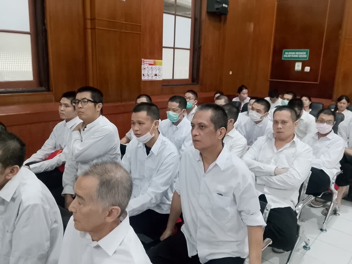 Foto: Sidang 41 WNA kasus dugaan scamming lintas negara di Pengadilan Negeri Surabaya