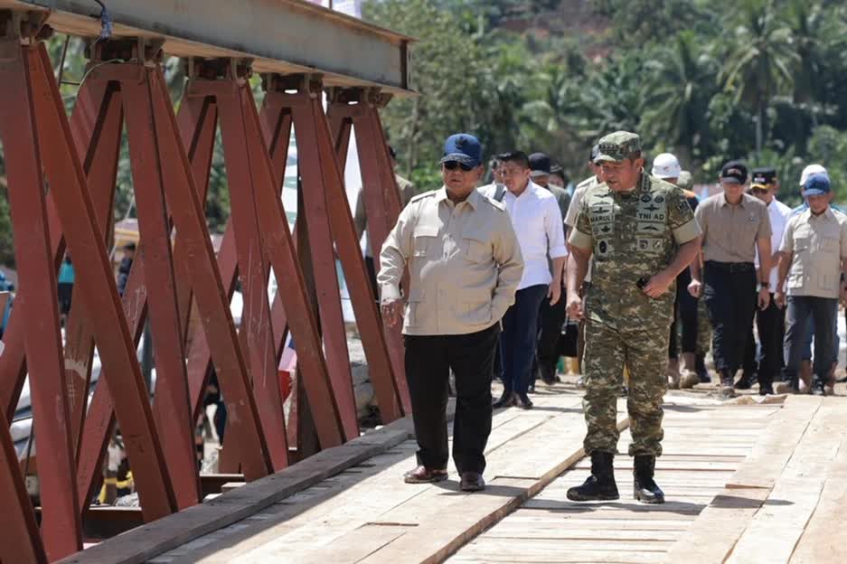 Foto: Kasad Jenderal TNI Maruli Simanjuntak mendorong Program Jembatan Garuda dan pembangunan infrastruktur untuk masyarakat.