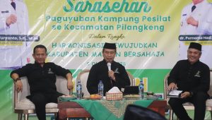 Foto: Bupati Madiun Hari Wuryanto dan Wakil Bupati Purnomo Hadi dalam Sarasehan Harmonisasi Kampung Pesilat di Kecamatan Pilangkenceng.