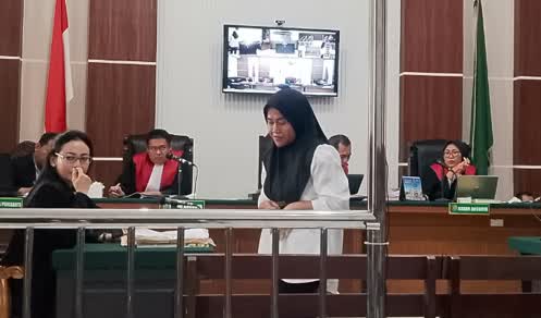 Foto: Sidang perkara dugaan penipuan transaksi rumah skema cessie di Pengadilan Negeri Surabaya